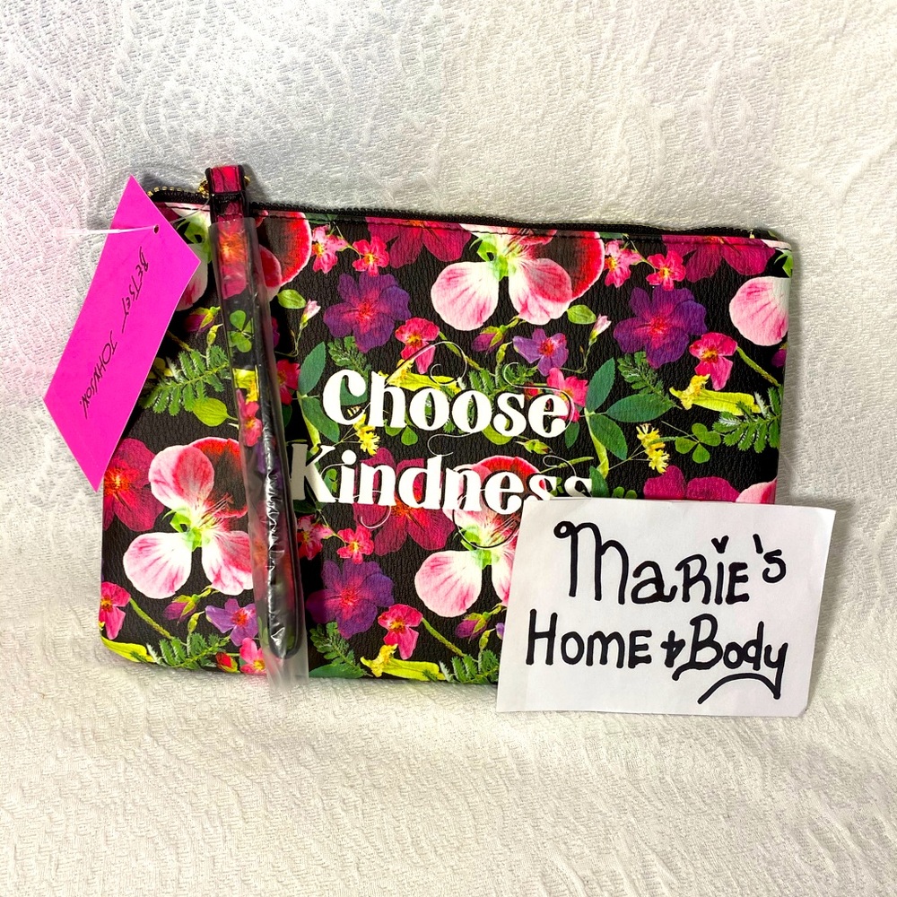 Betsey Johnson Luv wristlet clutch travel mini bag floral tropical exotic flower